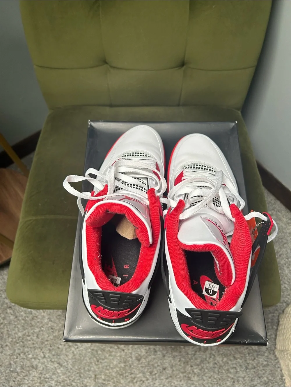 Jordan 4 fire red size 13